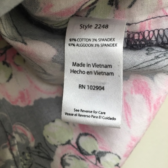 BEYOND SCRUBS XS Crossover Y style Scrub Top - Picture 6 of 8